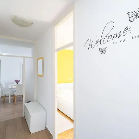 Apartment Tajchi, 5 Min From Rixos