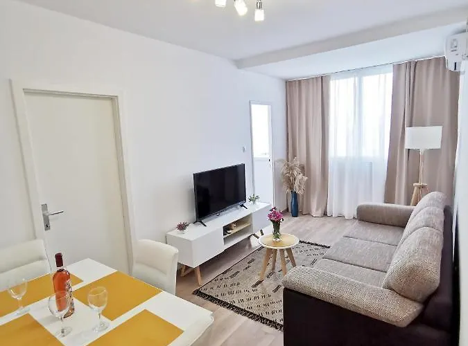 Appartement Tajchi, 5 Min From Rixos *