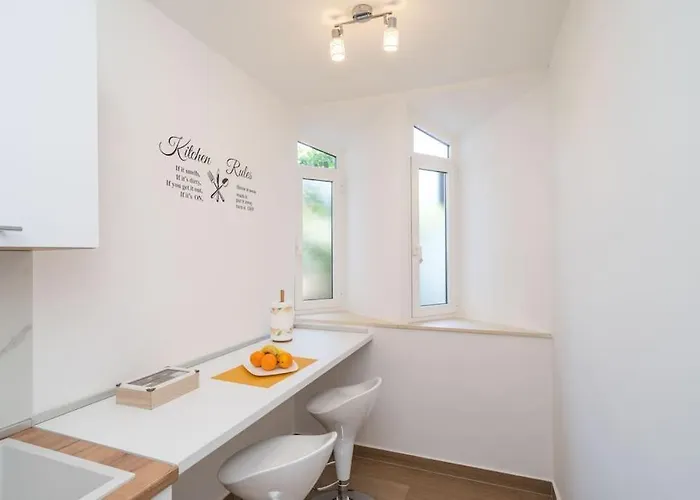 Tajchi, 5 Min From Rixos Appartement *