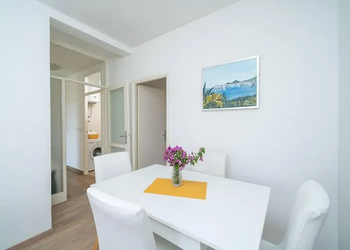 Tajchi, 5 Min From Rixos Appartement *